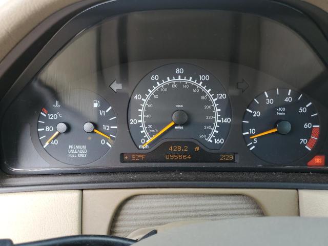 Photo 8 from auction – 1998 MERCEDES-BENZ E 320 with VIN WDBJF65F9WA528401