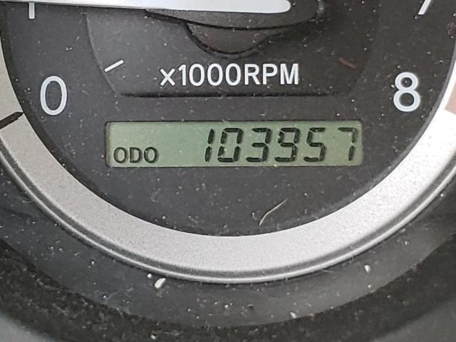 Photo 8 from auction – 2004 TOYOTA SIENNA XLE with VIN 5TDBA22C34S013207