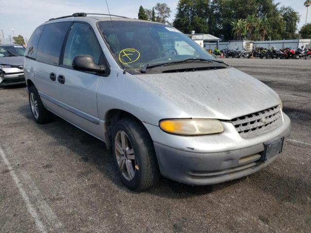 CHRYSLER VOYAGER 2000 with VIN 2C4GJ25R4YR771075 - Photo from auction