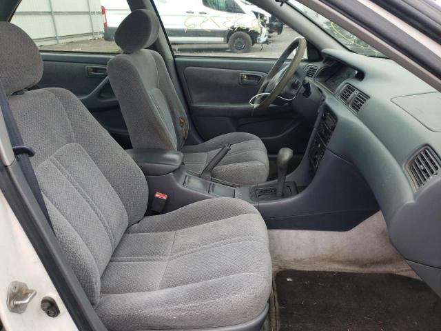 Photo 5 from auction – 2000 TOYOTA CAMRY CE with VIN 4T1BG22K0YU958814