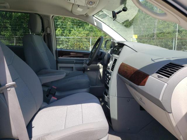 Photo 5 from auction – 2010 CHRYSLER TOWN & COU with VIN 2A4RR5D13AR366209