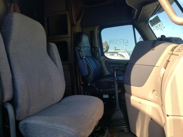 Photo 5 from auction – 2011 FREIGHTLINER CASCADIA 1 with VIN 1FUJGLDRXBSAL8641