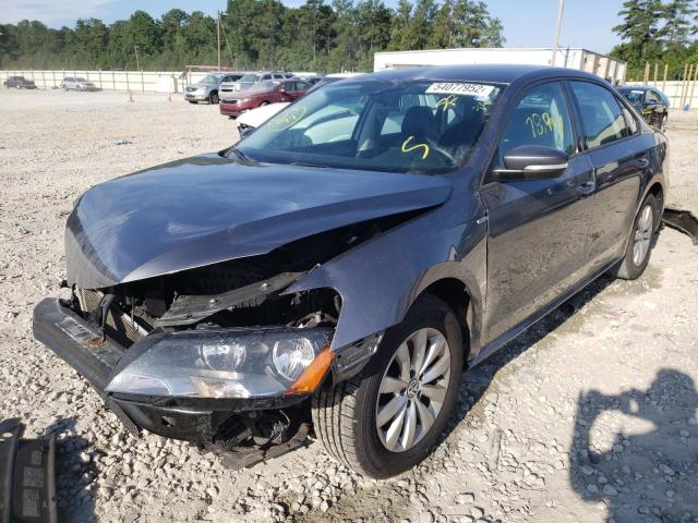 Photo 2 from auction – 2015 VOLKSWAGEN PASSAT S with VIN 1VWAS7A36FC020841