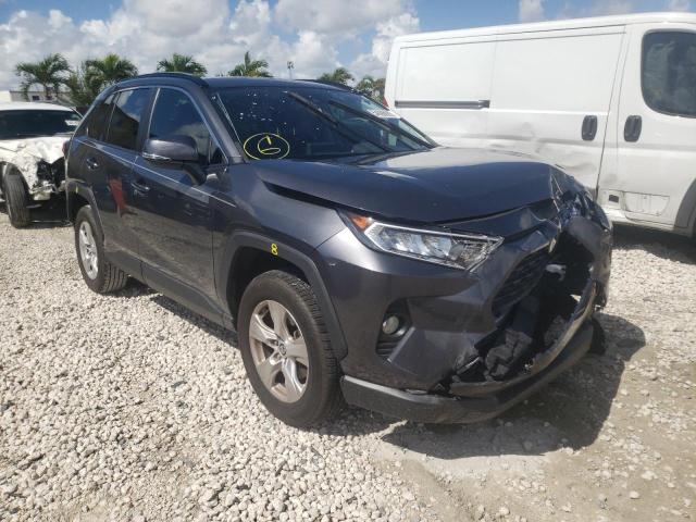 TOYOTA RAV4 XLE 2020 with VIN JTMW1RFV4LD059158 - Photo from auction