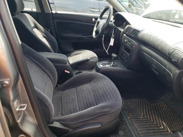 Photo 5 from auction – 2001 VOLKSWAGEN PASSAT GLS with VIN WVWPD63B01P200470