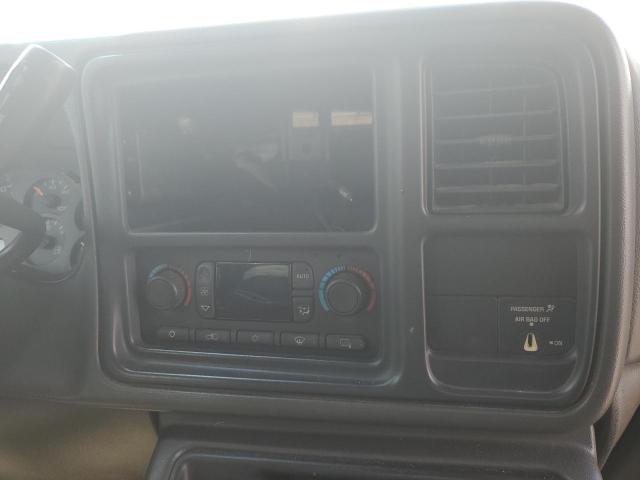 Photo 9 from auction – 2005 CHEVROLET SILVERADO with VIN 1GCHC29G15E156435