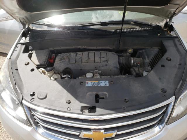 Photo 7 from auction – 2017 CHEVROLET TRAVERSE L with VIN 1GNKRGKD2HJ344871