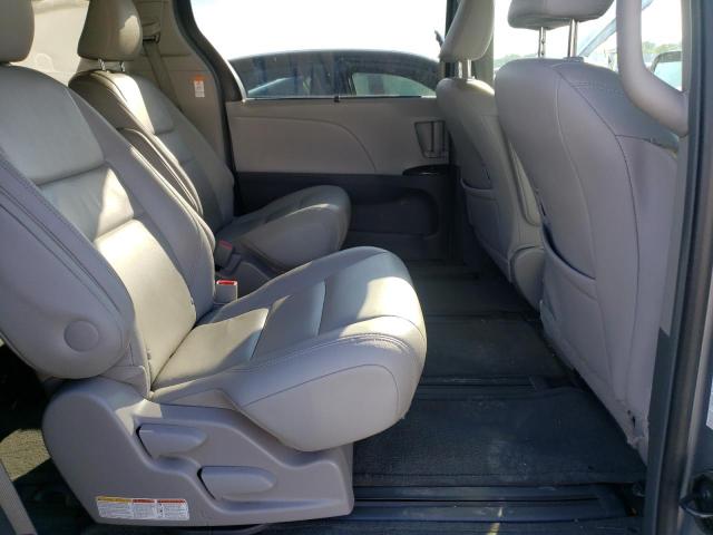 Photo 6 from auction – 2016 TOYOTA SIENNA XLE with VIN 5TDDK3DC0GS138582