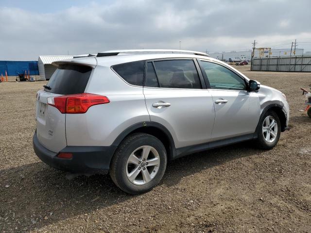 Foto 4 de la subasta – 2015 TOYOTA RAV4 con VIN 2T3RFREV0FW267917
