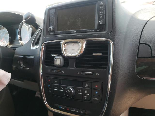 Photo 9 from auction – 2015 CHRYSLER TOWN & COU with VIN 2C4RC1BG1FR577441
