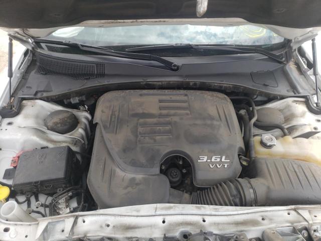 Photo 7 from auction – 2018 CHRYSLER 300 LIMITE with VIN 2C3CCAEG7JH275737