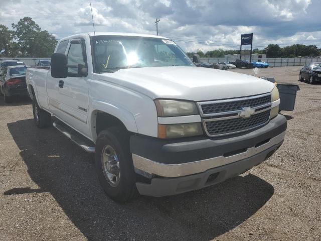 CHEVROLET SILVERADO 2005 with VIN 1GCHC29G15E156435 - Photo from auction