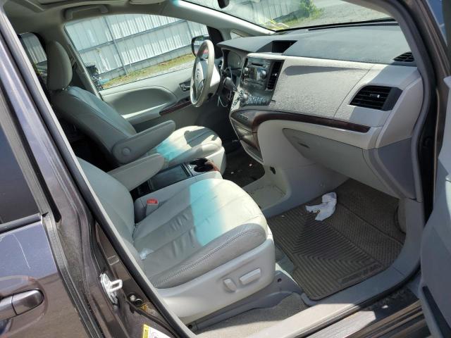 Photo 5 from auction – 2012 TOYOTA SIENNA XLE with VIN 5TDYK3DC9CS216868