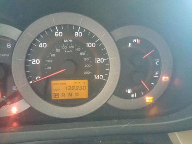 Photo 8 from auction – 2006 TOYOTA RAV4 with VIN JTMZD33V066020341
