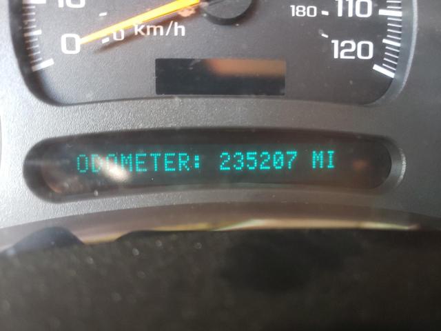 Photo 8 from auction – 2003 CHEVROLET SUBURBAN K with VIN 3GNFK16TX3G284076