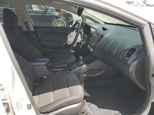 Photo 5 from auction – 2017 KIA FORTE LX with VIN 3KPFK4A74HE121009
