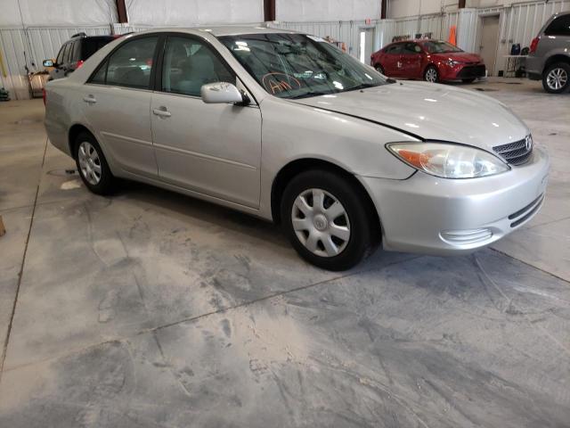 TOYOTA CAMRY LE 2002 with VIN 4T1BE32K52U022898 - Photo from auction