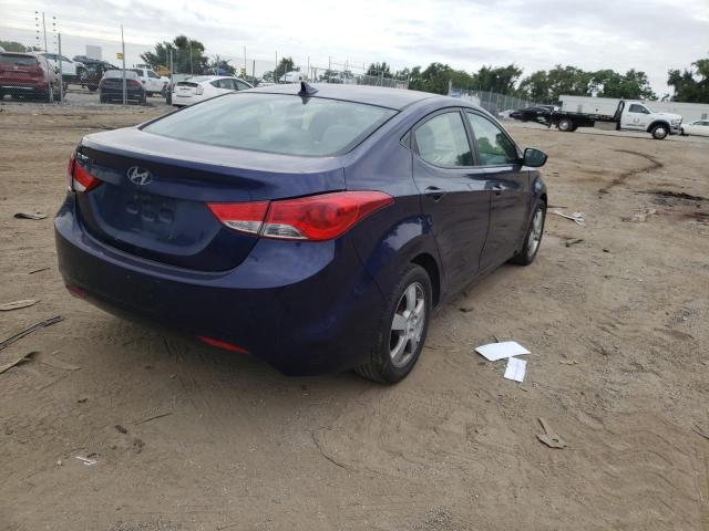 Фото 4 с аукциона – 2012 HYUNDAI UK с VIN 5NPDH4AE1CH074059