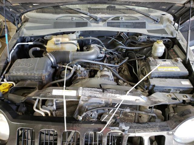 Photo 7 from auction – 2005 JEEP LIBERTY SP with VIN 1J4GL48K15W512965