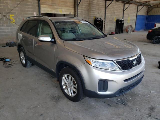 KIA SORENTO LX 2015 with VIN 5XYKTDA72FG658988 - Photo from auction