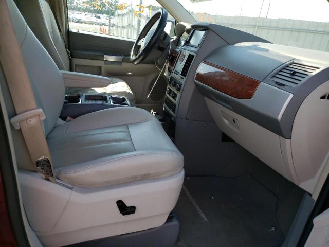 Photo 5 from auction – 2008 CHRYSLER TOWN & COU with VIN 2A8HR54P48R821609
