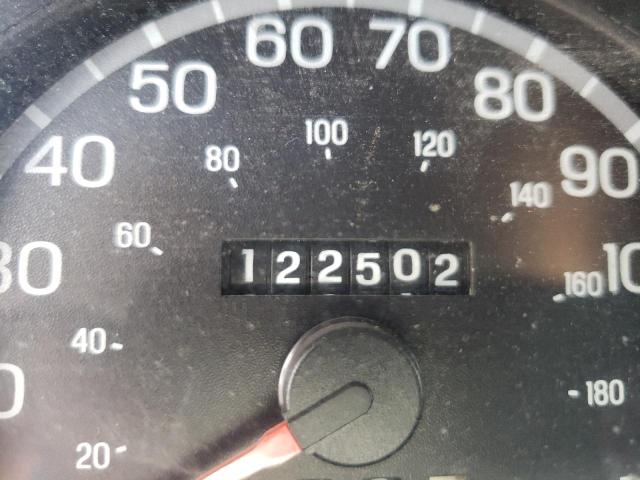 صورة رقم 8 من المزاد - 2001 FORD CROWN VICT مع VIN 2FAFP74W01X141978