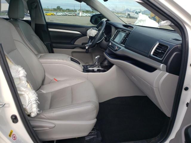 Photo 5 from auction – 2015 TOYOTA HIGHLANDER with VIN 5TDKKRFHXFS111987