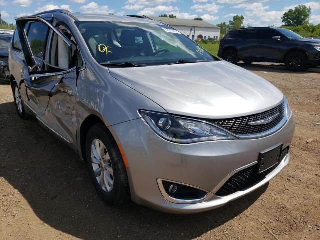 CHRYSLER PACIFICA T 2018 with VIN 2C4RC1BG9JR114116 - Photo from auction