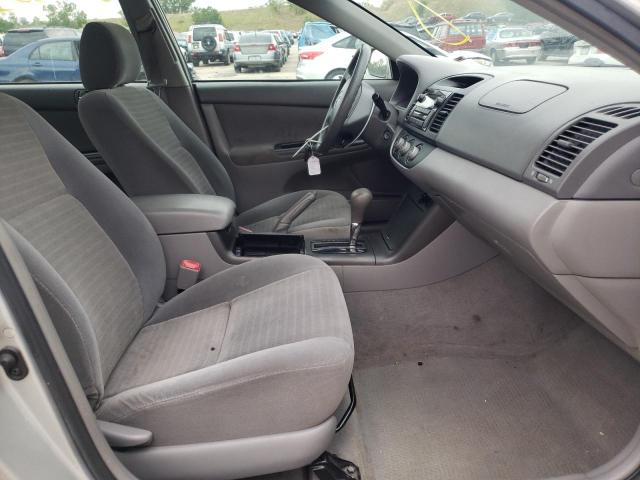 Photo 5 from auction – 2005 TOYOTA CAMRY LE with VIN 4T1BE32K15U604811