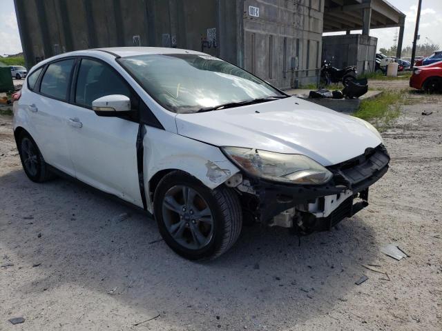 Zdjęcie 1 z aukcji – 2014 FORD FOCUS SE z VIN 1FADP3K27EL157310
