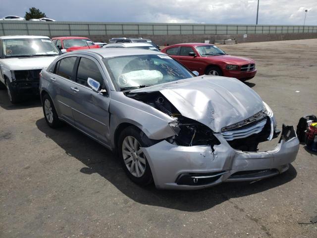 CHRYSLER 200 LIMITE 2013 with VIN 1C3CCBCG0DN586608 - Photo from auction