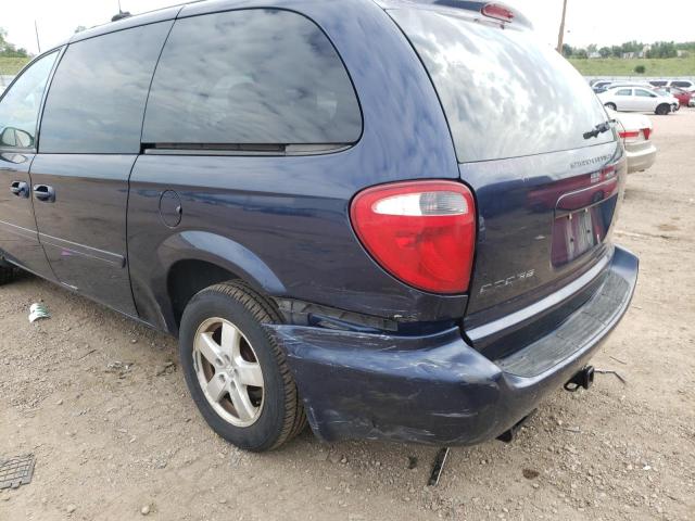 Photo 9 from auction – 2005 DODGE GRAND CARA with VIN 2D8GP44L05R557835