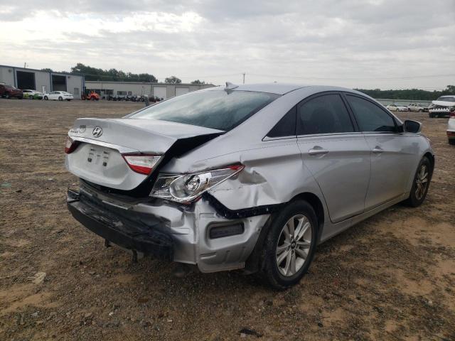 Photo 4 from auction – 2012 HYUNDAI SONATA GLS with VIN 5NPEB4AC8CH447392