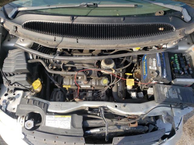 Photo 7 from auction – 2002 CHRYSLER TOWN & COU with VIN 2C8GP54L12R654086