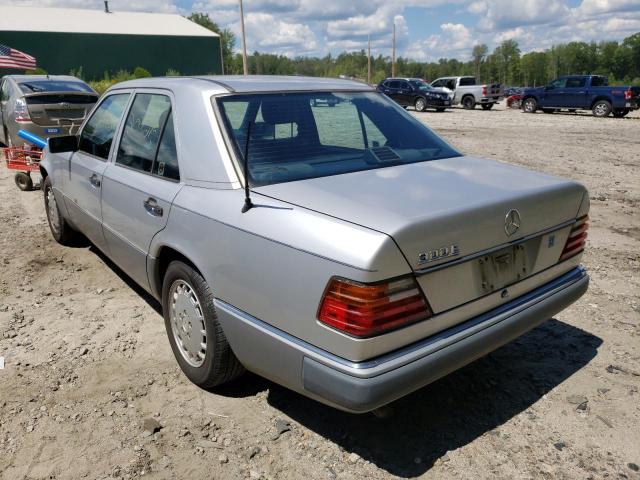 Photo 3 from auction – 1992 MERCEDES-BENZ 300 E with VIN WDBEA30D5NB653280