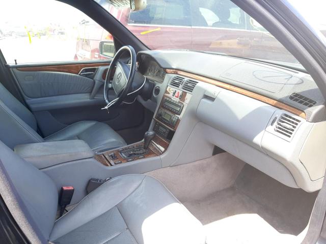 Photo 5 from auction – 1998 MERCEDES-BENZ E 430 with VIN WDBJF70F4WA627639