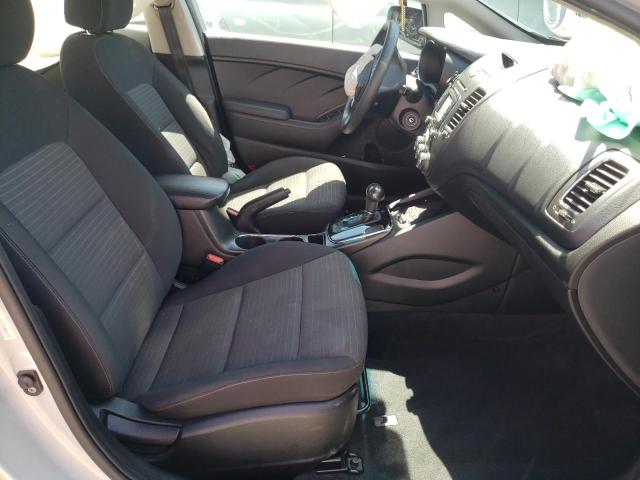 Photo 5 from auction – 2017 KIA FORTE LX with VIN 3KPFL4A74HE084170