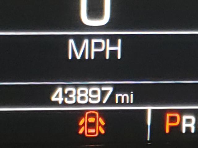 Photo 8 from auction – 2019 CHEVROLET IMPALA PRE with VIN 2G1105S30K9109536
