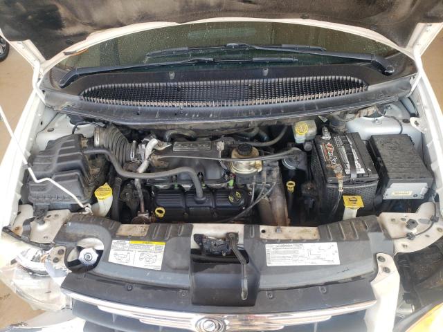 Photo 7 from auction – 2006 CHRYSLER TOWN & COU with VIN 2A4GP44R66R897490