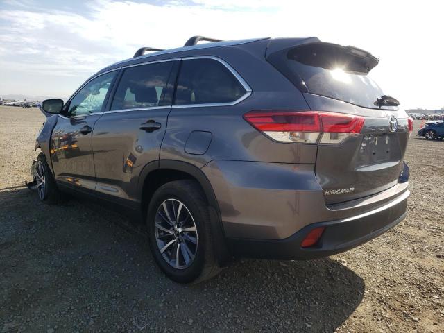 Photo 3 from auction – 2019 TOYOTA HIGHLANDER with VIN 5TDKZRFHXKS574881