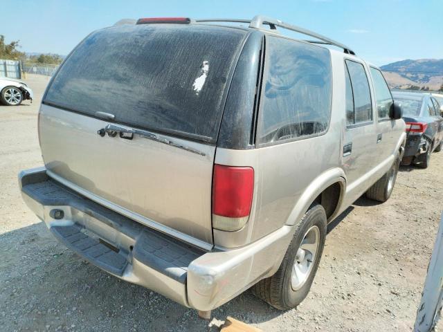 Photo 4 from auction – 2002 CHEVROLET BLAZER with VIN 1GNCS13W92K107804