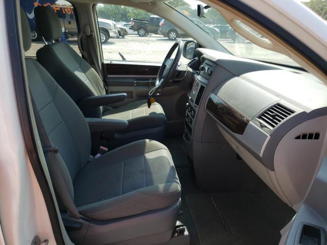 Photo 5 from auction – 2010 CHRYSLER TOWN & COU with VIN 2A4RR5D17AR308670