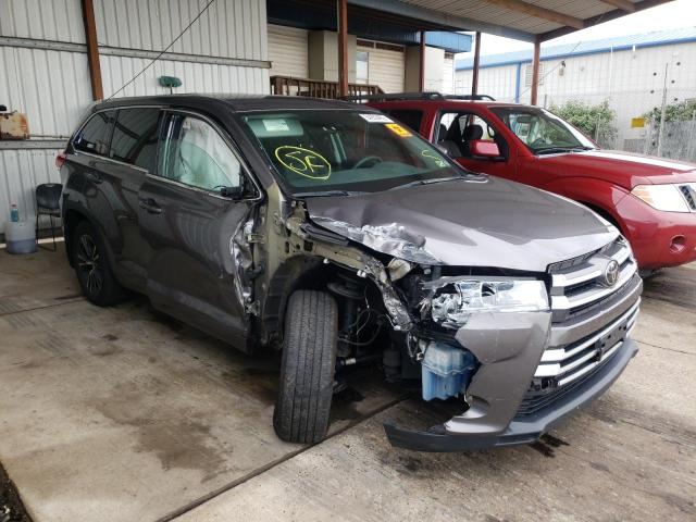 TOYOTA HIGHLANDER 2017 with VIN 5TDBZRFH8HS413244 - Photo from auction