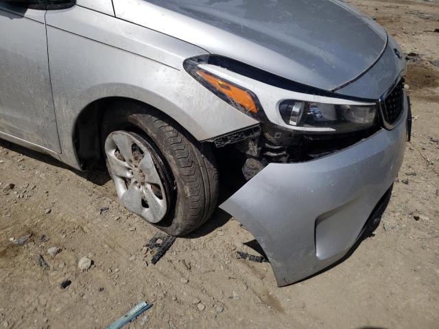 Photo 9 from auction – 2017 KIA FORTE LX with VIN 3KPFK4A75HE149191