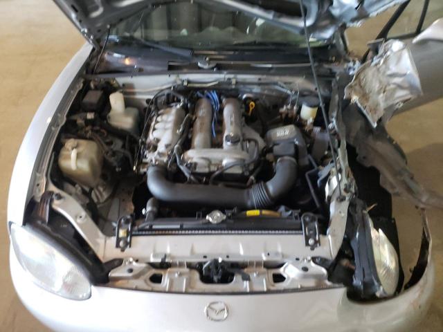 Photo 7 from auction – 1999 MAZDA MX-5 MIATA with VIN JM1NB3537X0137788