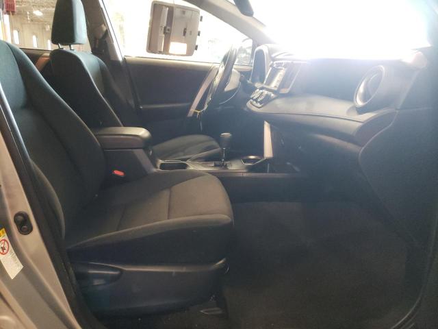 Photo 5 from auction – 2018 TOYOTA RAV4 LE with VIN JTMBFREV4JJ246285