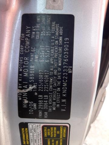 Foto 10 de la subasta – 2007 HYUNDAI ENTOURAGE con VIN KNDMC233376039019