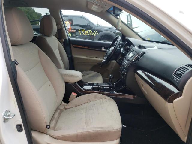 Photo 5 from auction – 2015 KIA SORENTO LX with VIN 5XYKT4A60FG625110