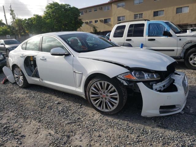 JAGUAR XF 2014 مع رقم تعريف المركبة SAJWA0EX2E8U09396 - صورة من المزاد