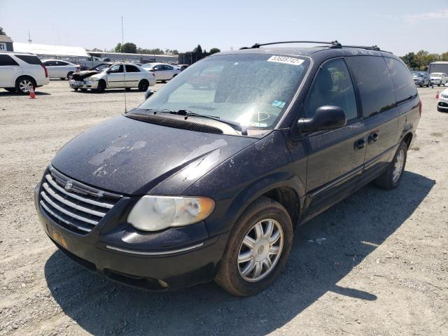 Photo 2 from auction – 2005 CHRYSLER TOWN & COU with VIN 2C4GP54L55R147763